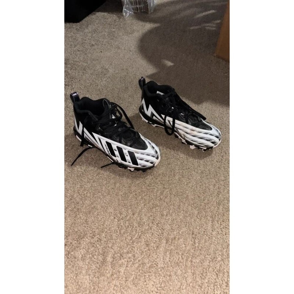 Cleats - Picture 3 of 4